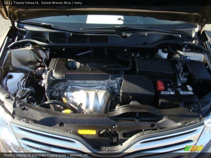 Sunset Bronze Mica / Ivory 2011 Toyota Venza I4