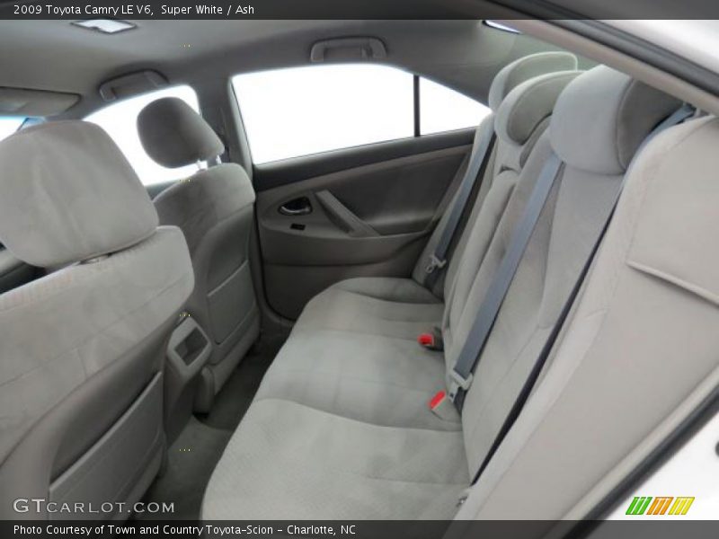Super White / Ash 2009 Toyota Camry LE V6
