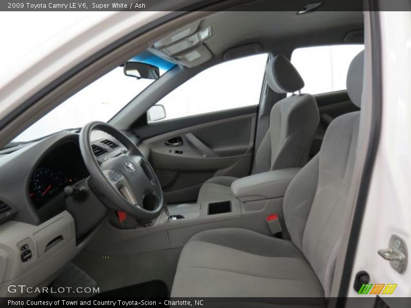 Super White / Ash 2009 Toyota Camry LE V6