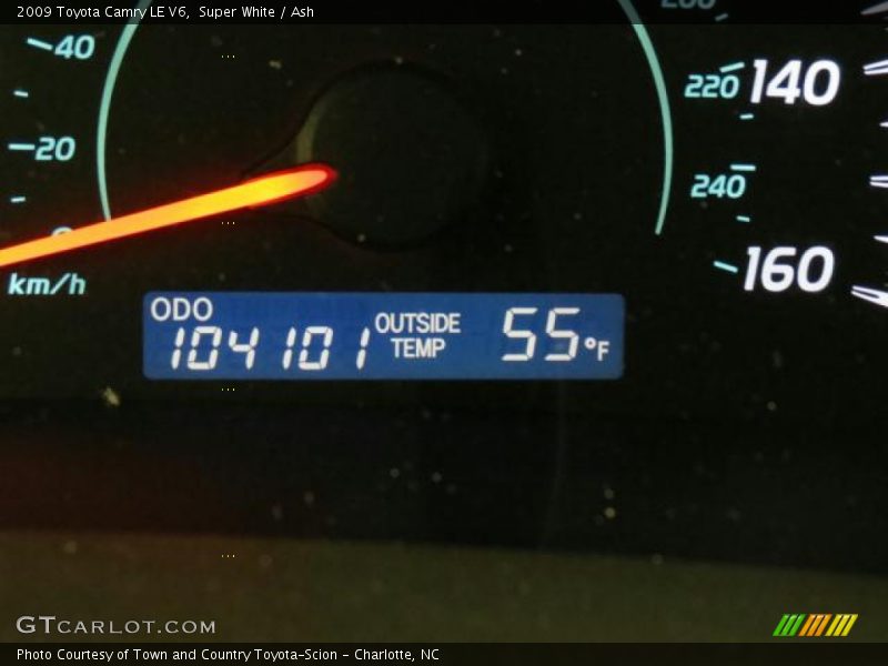Super White / Ash 2009 Toyota Camry LE V6