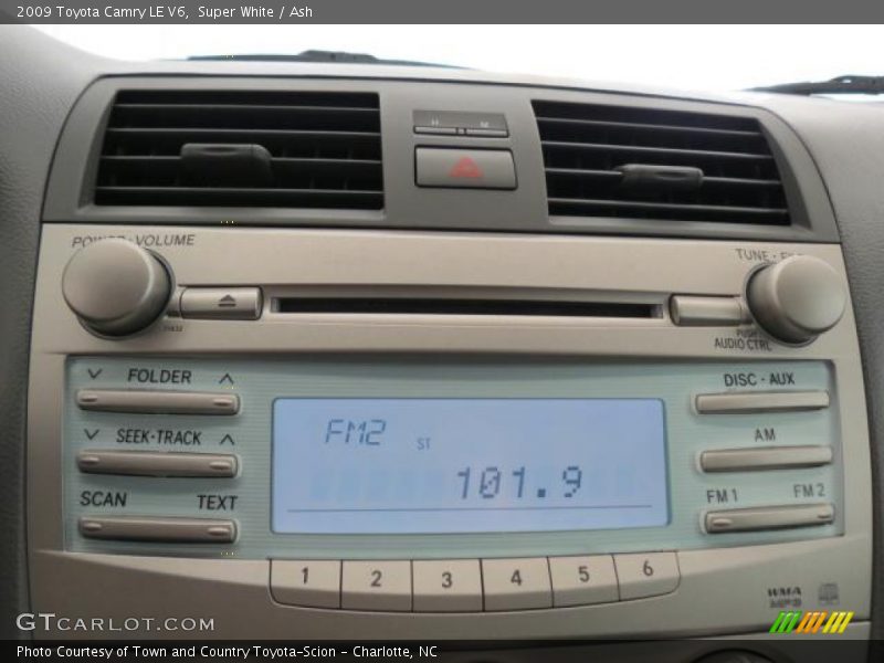 Super White / Ash 2009 Toyota Camry LE V6