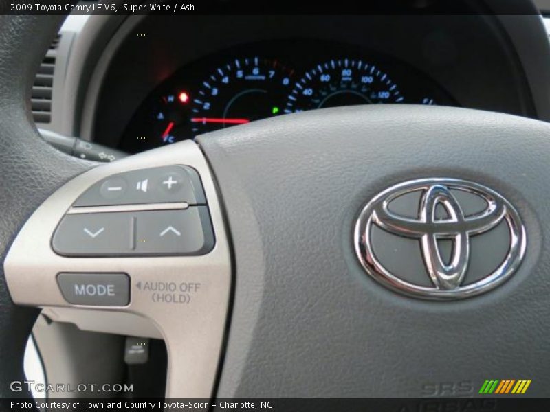 Super White / Ash 2009 Toyota Camry LE V6
