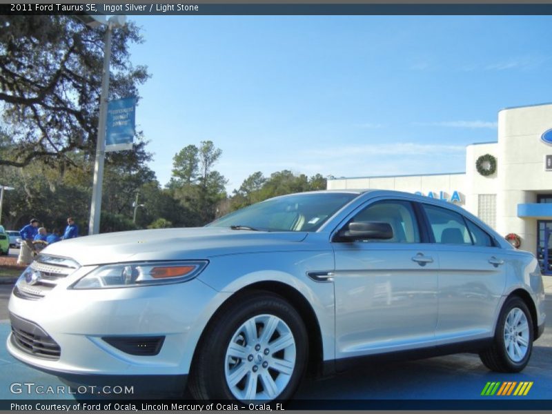 Ingot Silver / Light Stone 2011 Ford Taurus SE