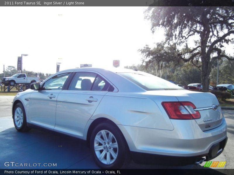 Ingot Silver / Light Stone 2011 Ford Taurus SE