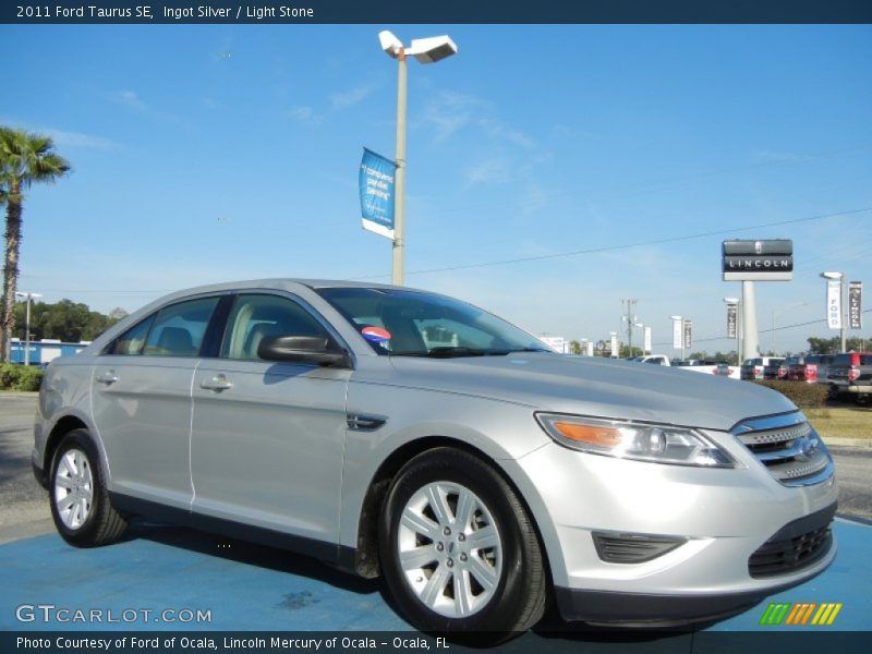 Ingot Silver / Light Stone 2011 Ford Taurus SE