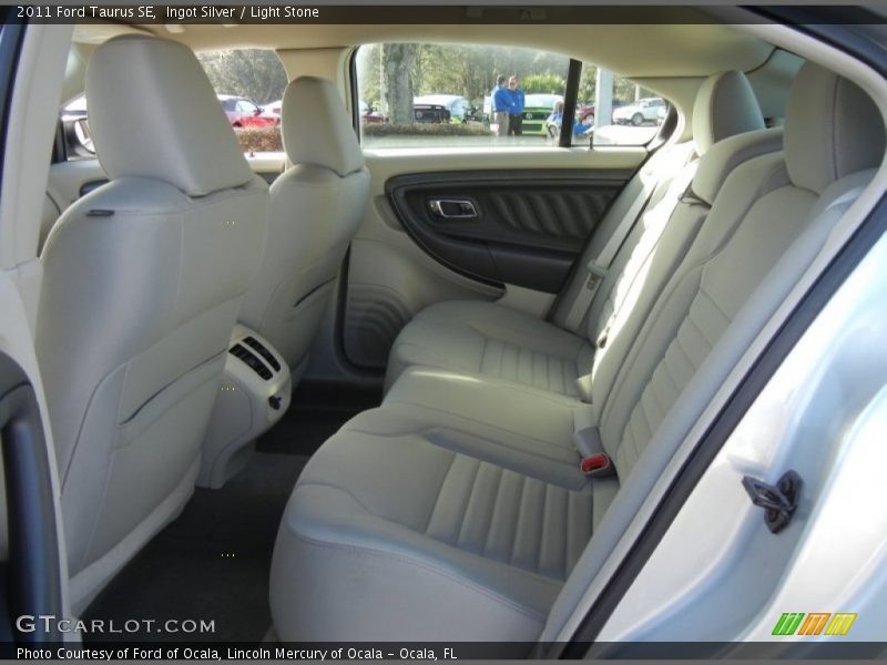 Ingot Silver / Light Stone 2011 Ford Taurus SE