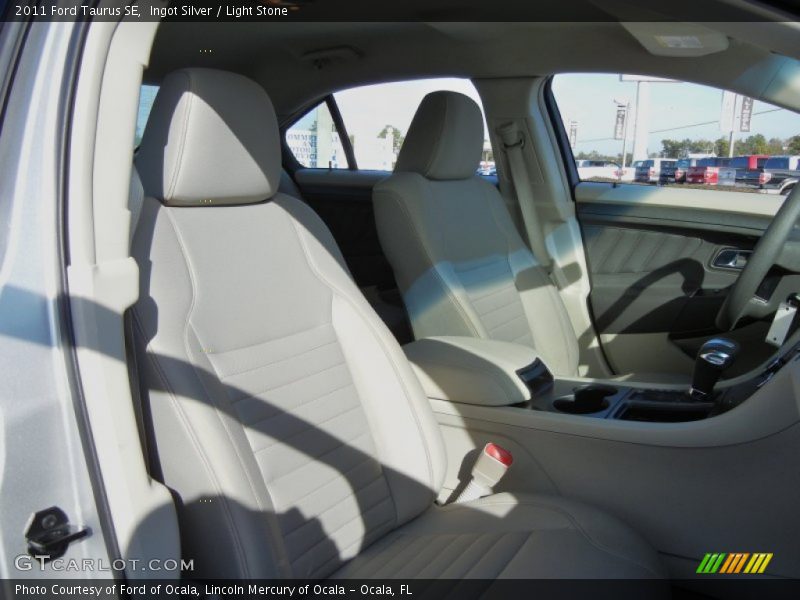 Ingot Silver / Light Stone 2011 Ford Taurus SE
