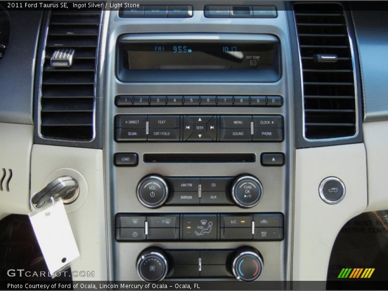 Ingot Silver / Light Stone 2011 Ford Taurus SE
