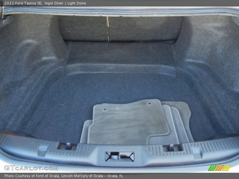 Ingot Silver / Light Stone 2011 Ford Taurus SE