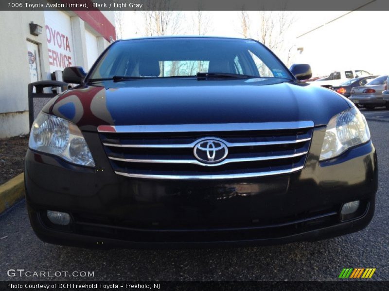Black / Light Gray 2006 Toyota Avalon Limited