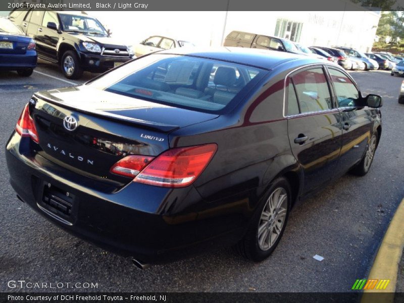 Black / Light Gray 2006 Toyota Avalon Limited