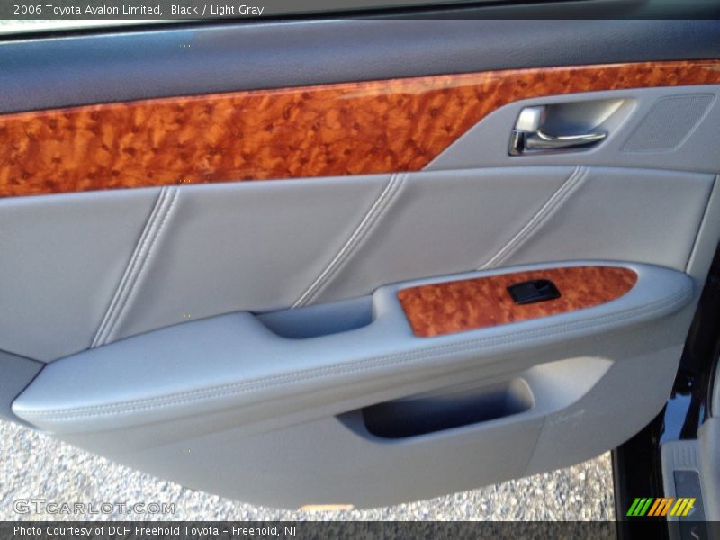 Black / Light Gray 2006 Toyota Avalon Limited
