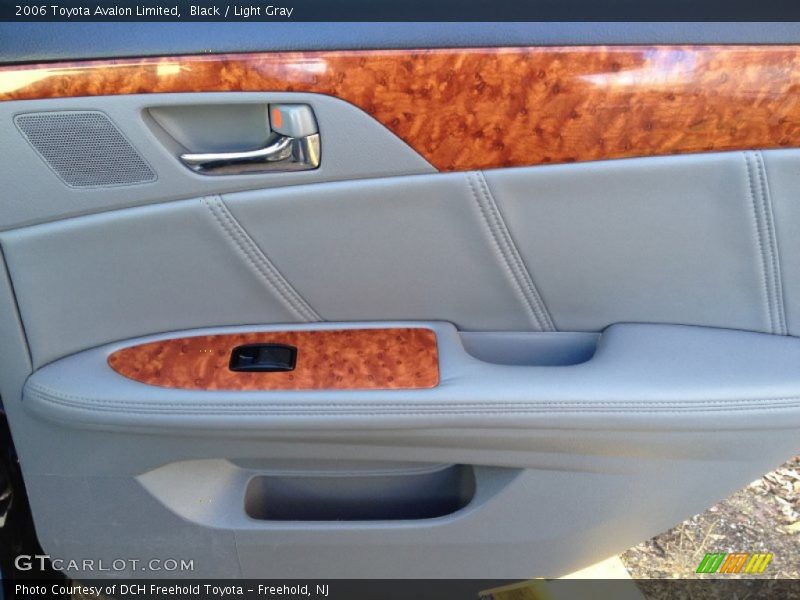 Black / Light Gray 2006 Toyota Avalon Limited