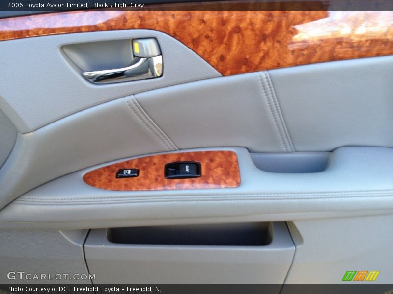 Black / Light Gray 2006 Toyota Avalon Limited