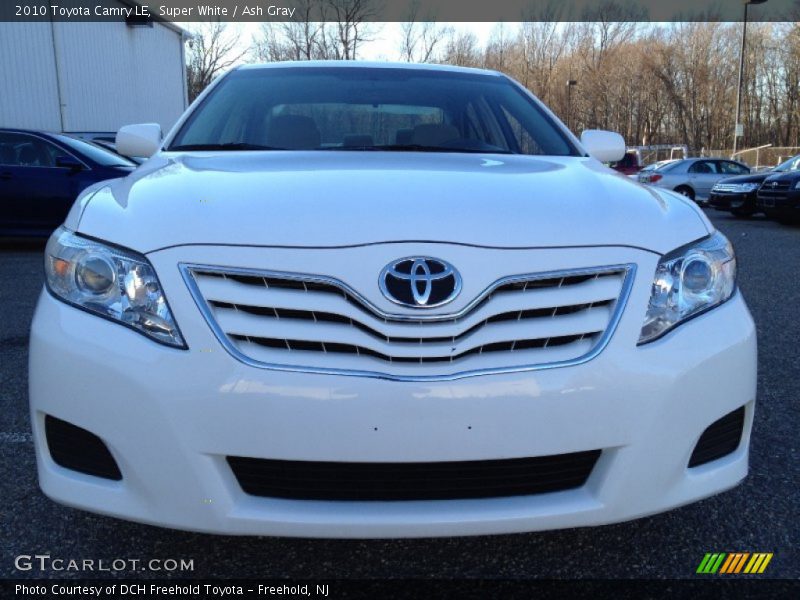 Super White / Ash Gray 2010 Toyota Camry LE