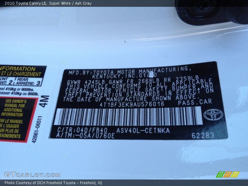 Super White / Ash Gray 2010 Toyota Camry LE