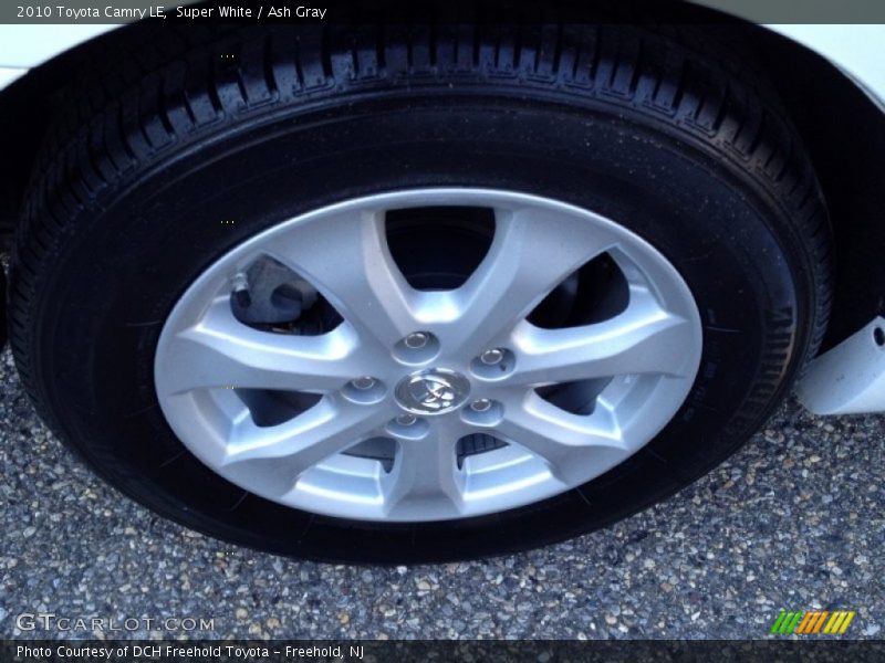 Super White / Ash Gray 2010 Toyota Camry LE