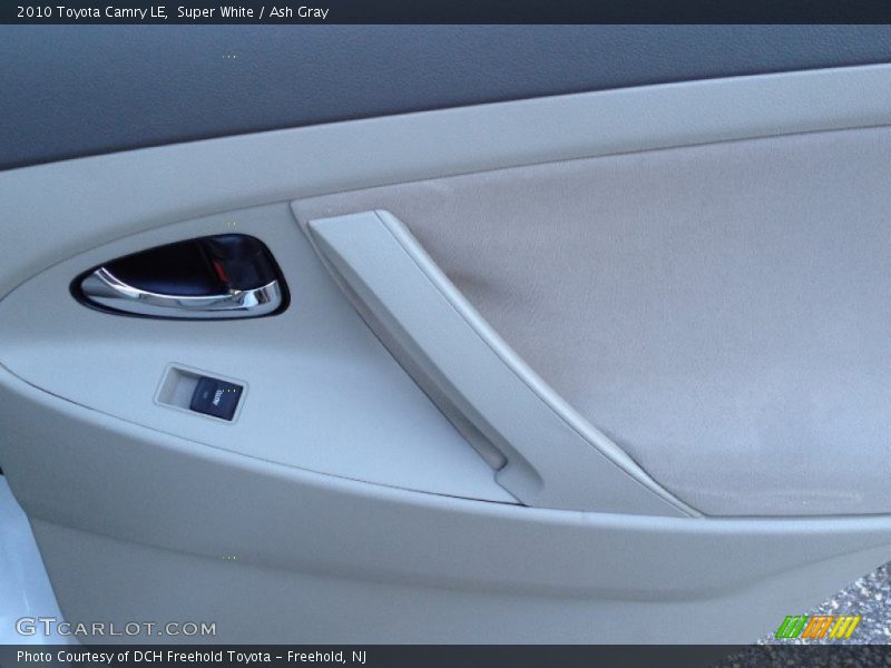 Super White / Ash Gray 2010 Toyota Camry LE