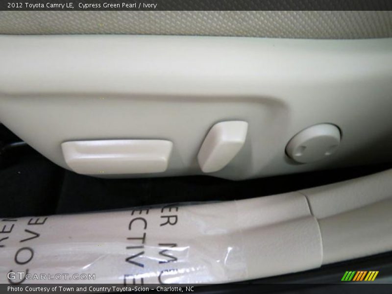 Cypress Green Pearl / Ivory 2012 Toyota Camry LE