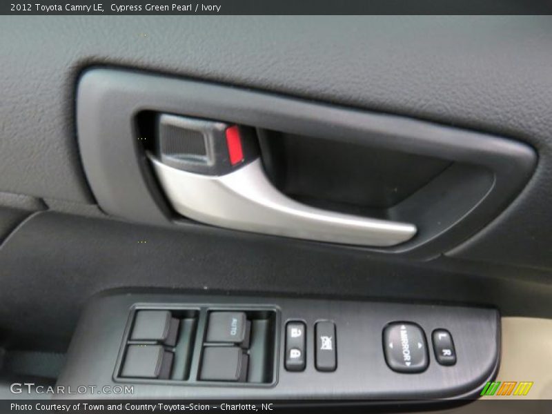 Cypress Green Pearl / Ivory 2012 Toyota Camry LE