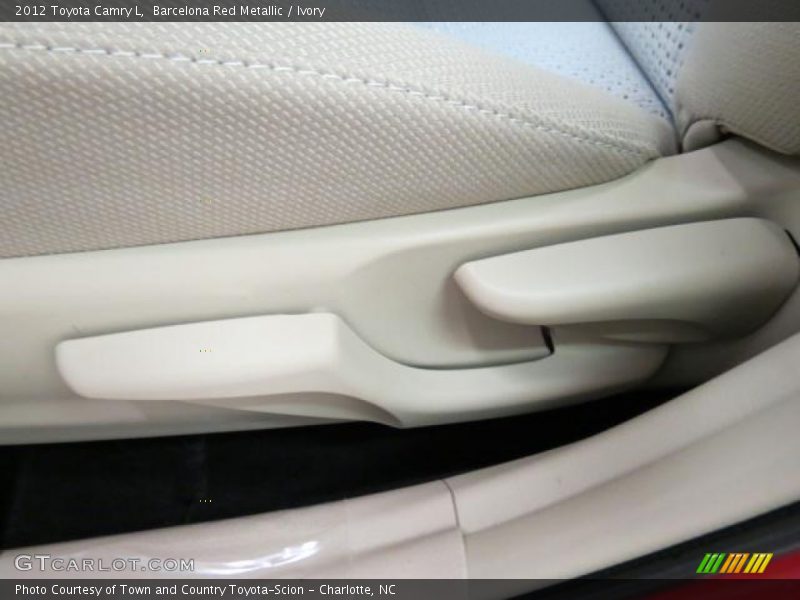 Barcelona Red Metallic / Ivory 2012 Toyota Camry L