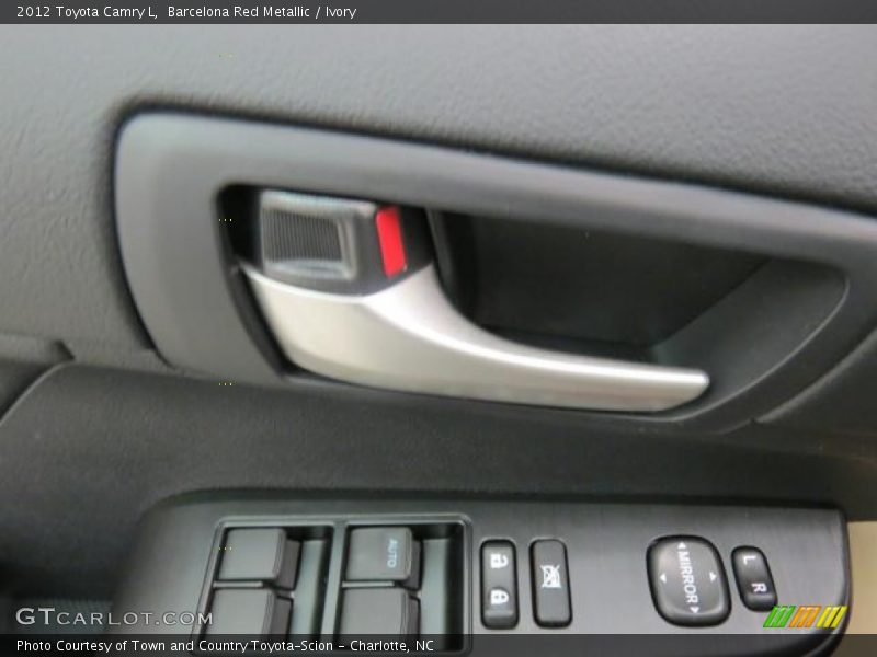 Barcelona Red Metallic / Ivory 2012 Toyota Camry L
