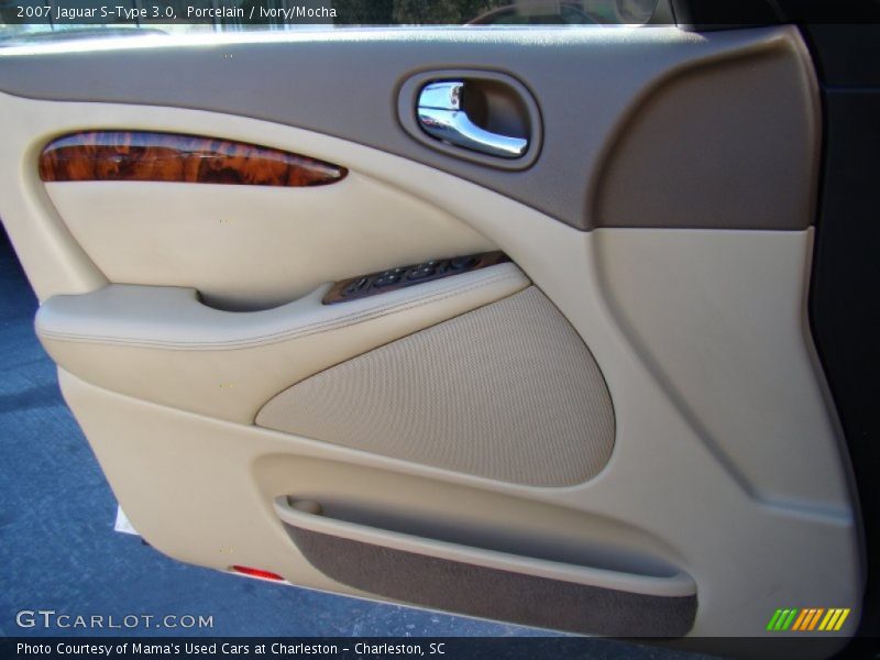 Porcelain / Ivory/Mocha 2007 Jaguar S-Type 3.0