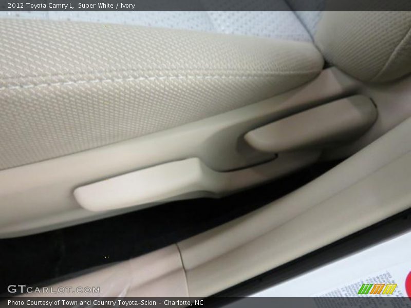 Super White / Ivory 2012 Toyota Camry L