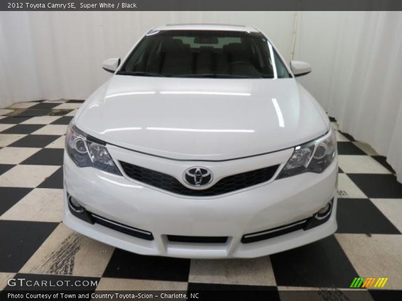 Super White / Black 2012 Toyota Camry SE