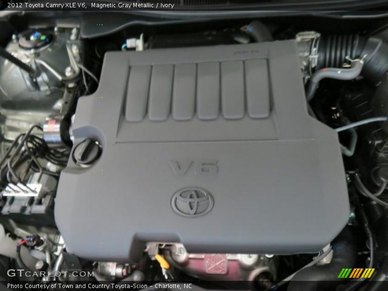 Magnetic Gray Metallic / Ivory 2012 Toyota Camry XLE V6