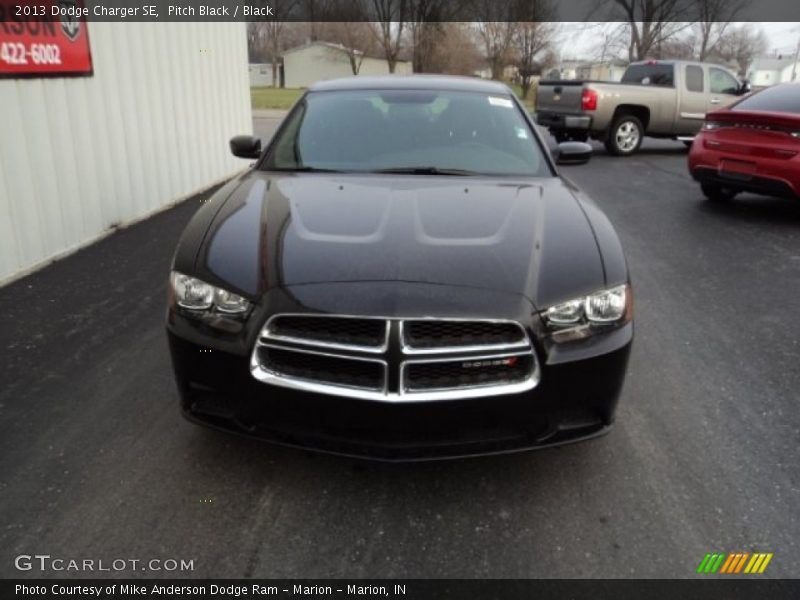Pitch Black / Black 2013 Dodge Charger SE
