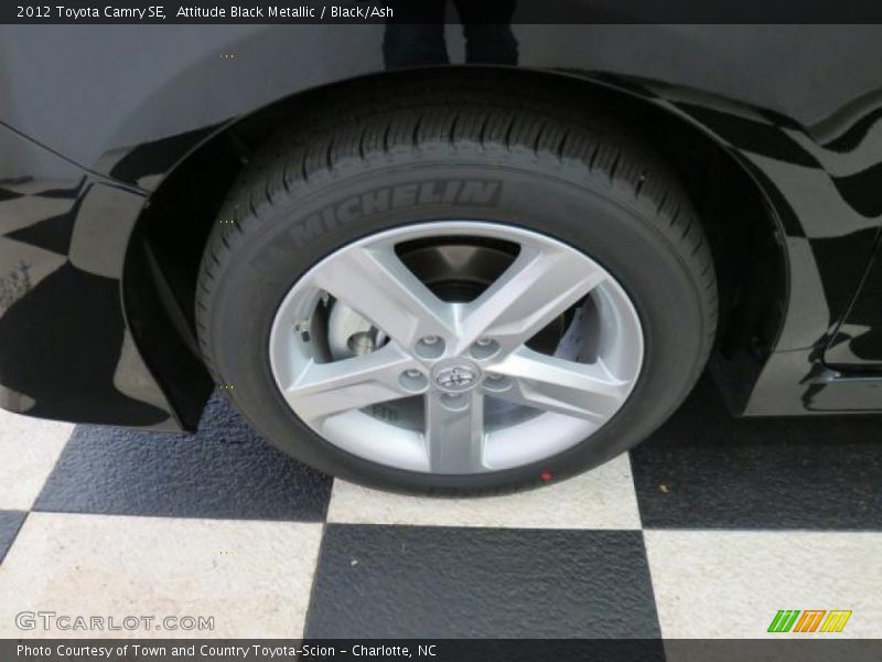 Attitude Black Metallic / Black/Ash 2012 Toyota Camry SE