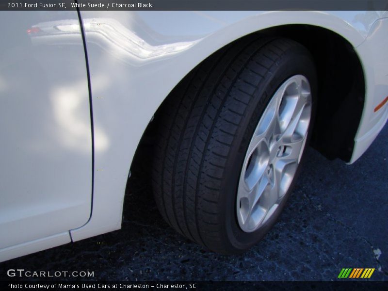 White Suede / Charcoal Black 2011 Ford Fusion SE