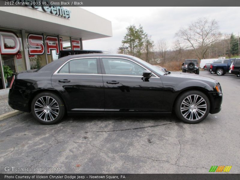  2012 300 S V6 Gloss Black