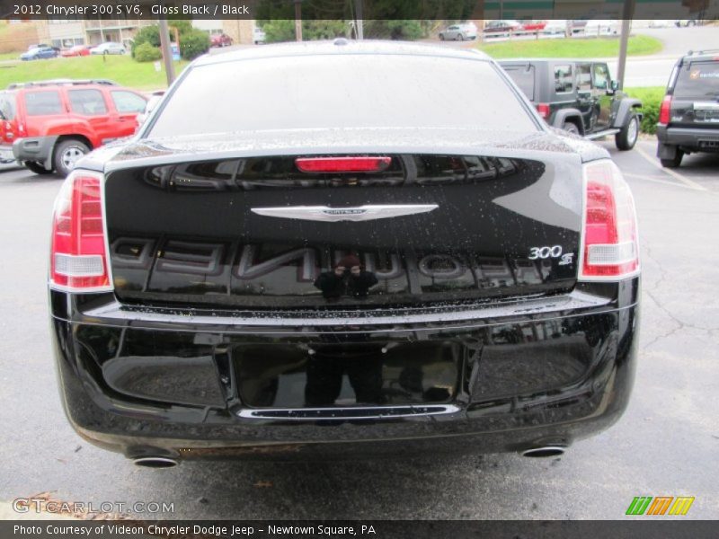 Gloss Black / Black 2012 Chrysler 300 S V6