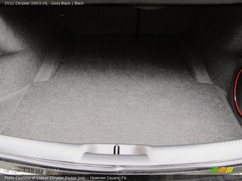  2012 300 S V6 Trunk