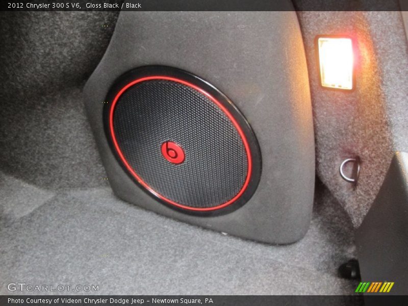Audio System of 2012 300 S V6