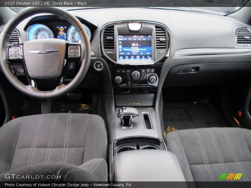 Dashboard of 2012 300 S V6