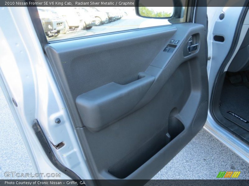 Radiant Silver Metallic / Graphite 2010 Nissan Frontier SE V6 King Cab