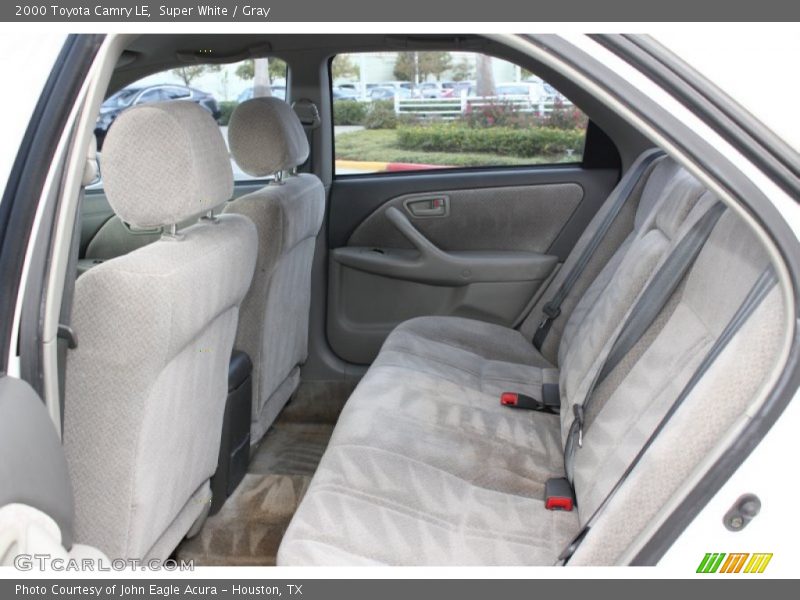 Super White / Gray 2000 Toyota Camry LE