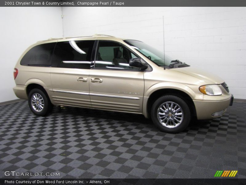 Champagne Pearl / Taupe 2001 Chrysler Town & Country Limited