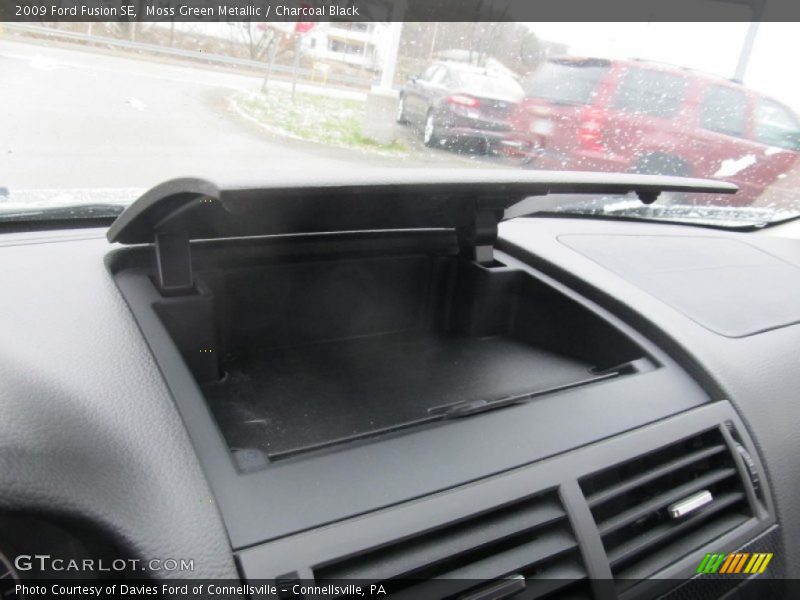 Moss Green Metallic / Charcoal Black 2009 Ford Fusion SE