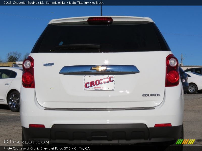 Summit White / Light Titanium/Jet Black 2013 Chevrolet Equinox LS
