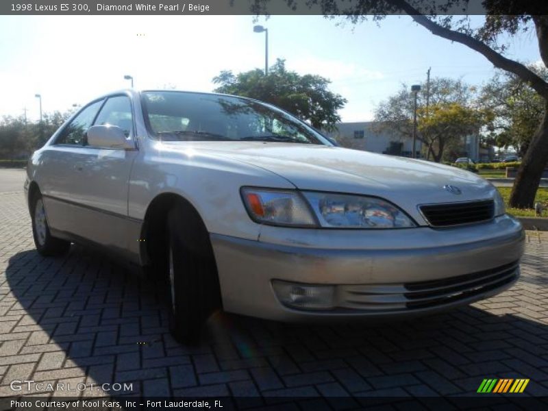 Diamond White Pearl / Beige 1998 Lexus ES 300