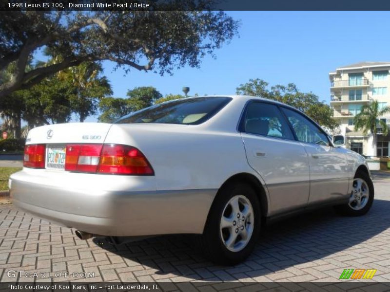 Diamond White Pearl / Beige 1998 Lexus ES 300