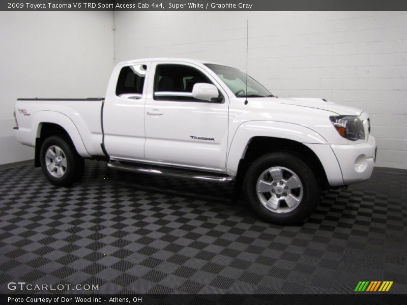 Super White / Graphite Gray 2009 Toyota Tacoma V6 TRD Sport Access Cab 4x4