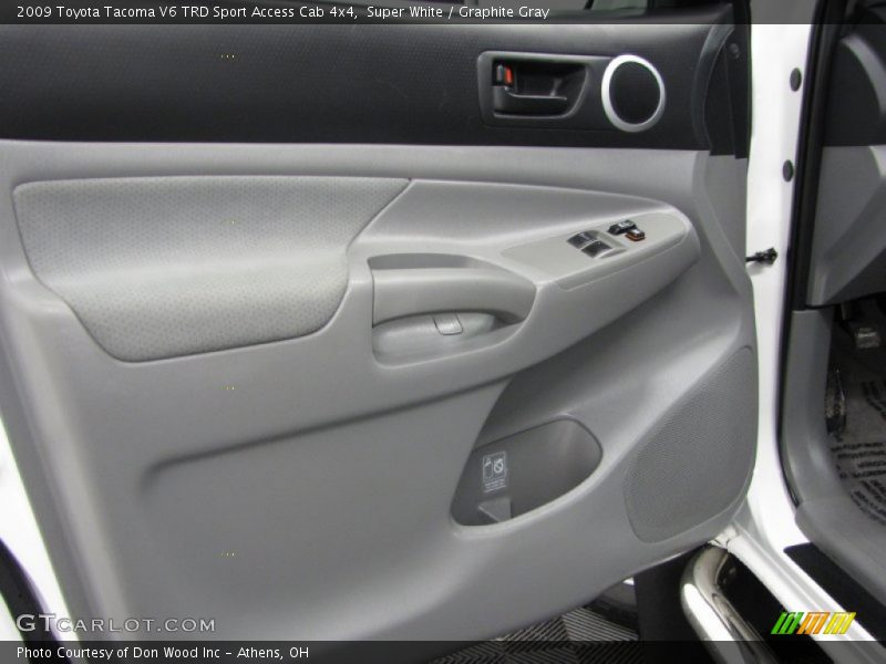 Super White / Graphite Gray 2009 Toyota Tacoma V6 TRD Sport Access Cab 4x4