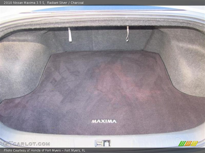 Radiant Silver / Charcoal 2010 Nissan Maxima 3.5 S