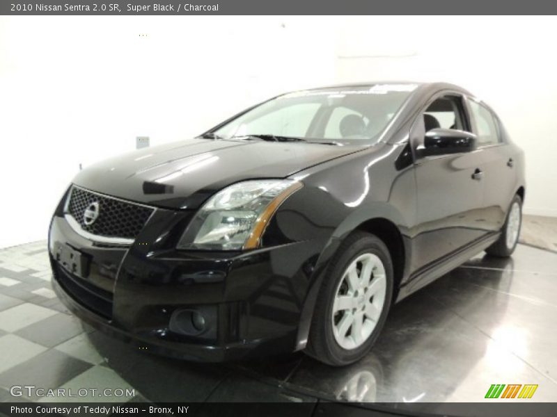 Super Black / Charcoal 2010 Nissan Sentra 2.0 SR