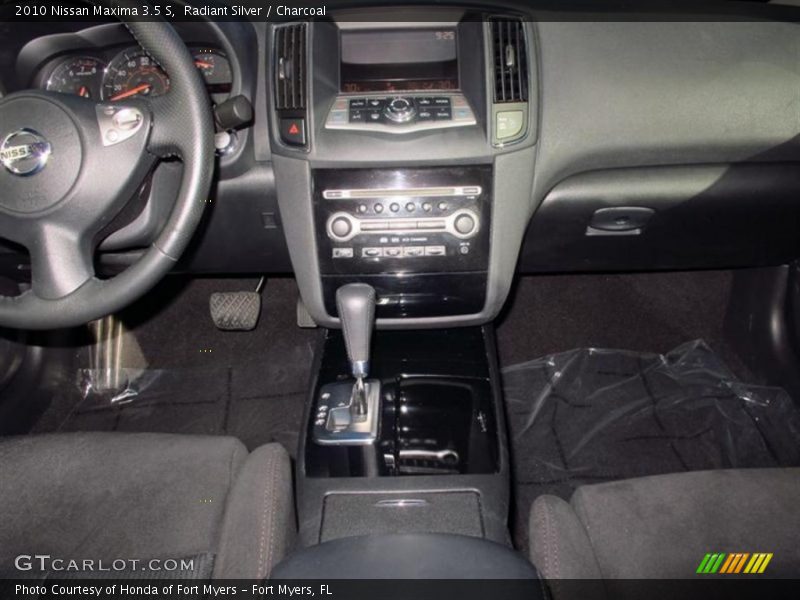 Radiant Silver / Charcoal 2010 Nissan Maxima 3.5 S